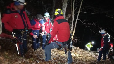 Photo of Akcija na Plješivici: HGSS spasio mladiće koji su otklizali u vrtaču