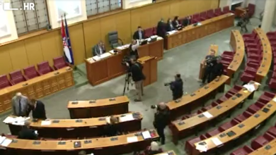 Photo of VIDEO Prosječan radnik ima tridesetak dana godišnjeg, a oni okruglih sto: “Mene je sramota koliko godišnjeg imamo”