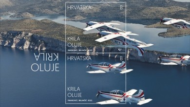 Photo of Novi prigodni poštanski blok s motivom impresivnoga formacijskog leta akrobatske grupe Hrvatskoga ratnog zrakoplovstva