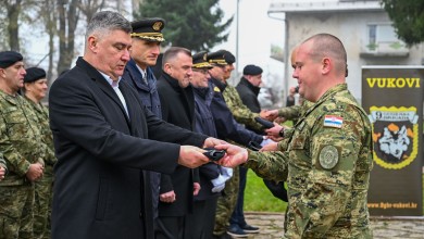 Photo of Milanović u Gospiću: Zadatak je Hrvatske vojske prije svega obrana Domovine