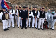 Photo of LIČKE PRIČE – Ivan Rast: Dedi iz Donjeg Kosinja čuvaju tradiciju dugu više od 150 godina