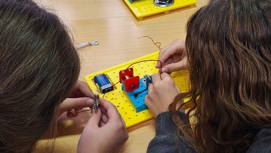 Photo of Teslina STEM akademija: Mali znanstvenici u Gospiću otkrit će čari elektrostatike