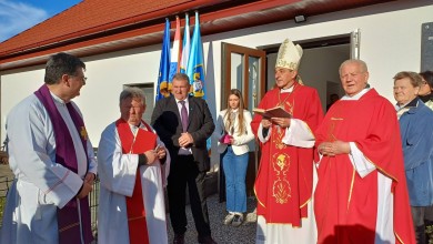 Photo of Biskup Medo blagoslovio novi Kulturni centar u Jezeranama