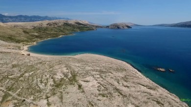 Photo of Ideja za izlet: Na ovoj plaži uživat će cijela obitelj, a možete povesti i kućnog ljubimca!