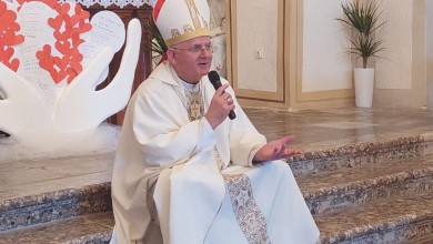 Photo of Pročitajte cijelu propovijed nadbiskupa Uzinića: Na Veliku Gospu o miru, ratu, otpadu, požarima i istini u Crkvi